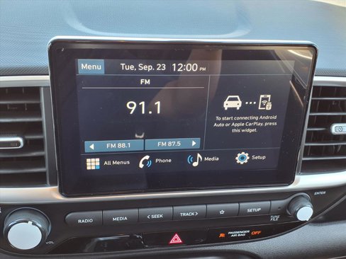 New 2025 Hyundai Venue SE image 4
