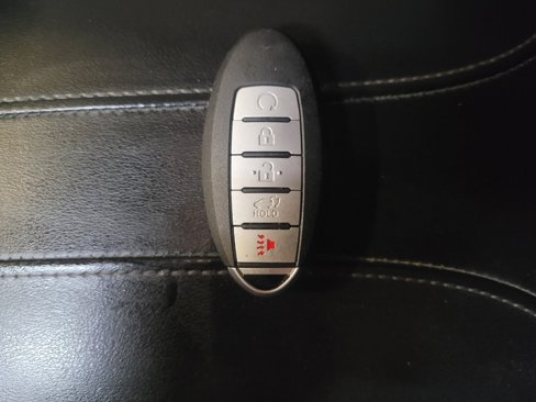 Used 2019 Nissan Rogue SV image 32