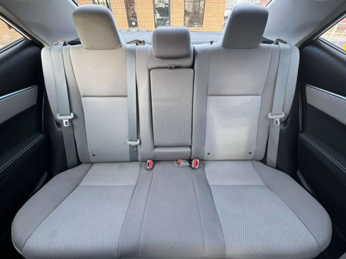 Used 2016 Toyota Corolla L image 34