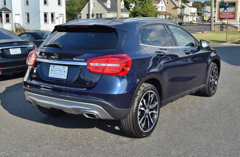 Used 2017 Mercedes-Benz GLA 250 4MATIC w/ Premium Package image 7