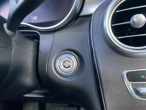 Used 2022 Mercedes-Benz GLC 300 4MATIC image 19