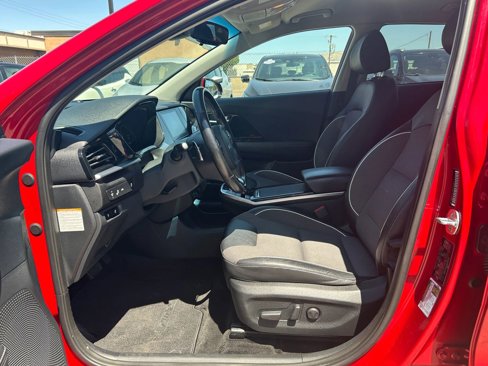 Used 2022 Kia Niro EX image 9