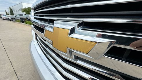 Certified 2018 Chevrolet Suburban Premier image 32
