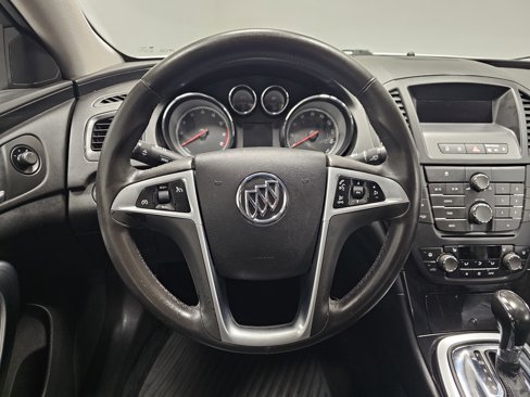 Used 2011 Buick Regal CXL image 17