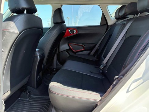 Used 2025 Kia Soul GT-Line image 13