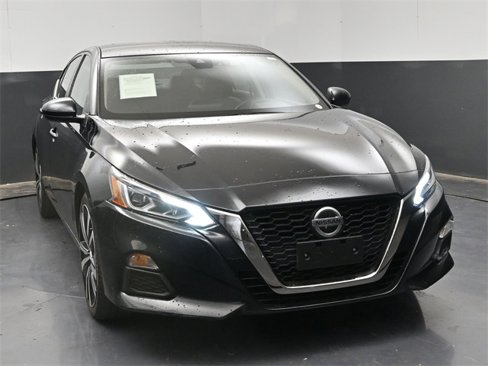 Used 2021 Nissan Altima 2.5 SR image 2