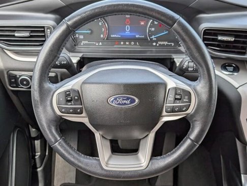 Used 2023 Ford Explorer XLT w/ Equipment Group 202A image 12