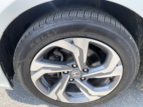 Used 2020 Honda Accord EX image 8