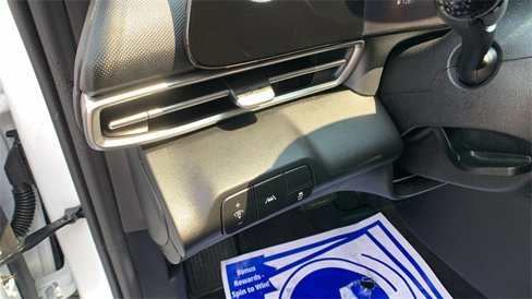 Used 2023 Hyundai Elantra SEL w/ Convenience Package image 11