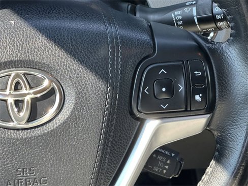 Used 2016 Toyota Sienna XLE image 13