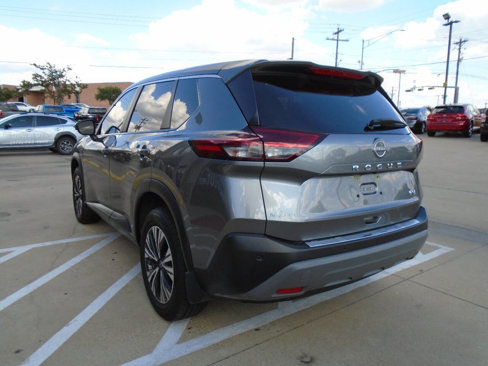Used 2023 Nissan Rogue SV image 5