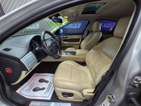 Used 2014 Jaguar XF 3.0 image 19