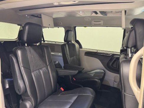 Used 2011 Chrysler Town & Country Limited w/ Trailer Tow Group image 37