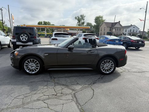 Used 2017 FIAT 124 Spider Classica image 3