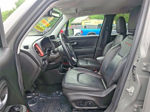 Used 2021 Jeep Renegade Trailhawk image 13