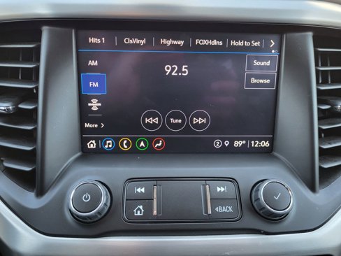 Used 2023 GMC Acadia SLT image 11