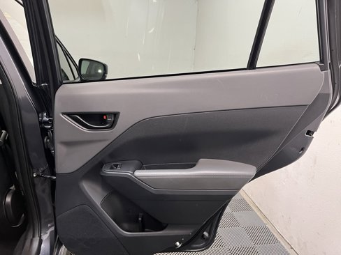 Used 2024 Subaru Crosstrek 2.0i Premium w/ Popular Package #4 image 18