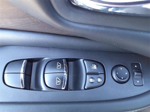 Used 2020 Nissan Murano Platinum image 10