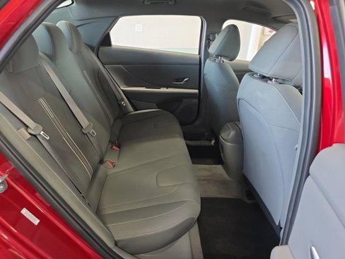 Certified 2024 Hyundai Elantra SEL image 30