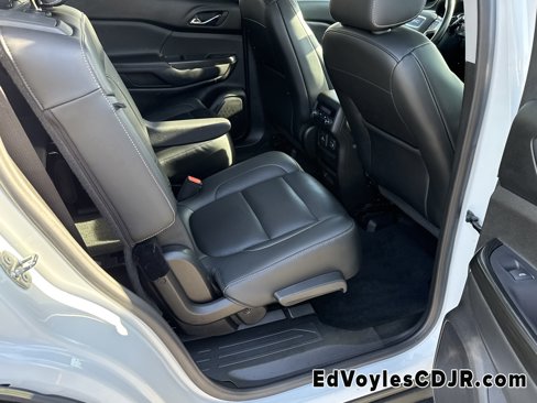 Used 2018 GMC Acadia SLT image 21