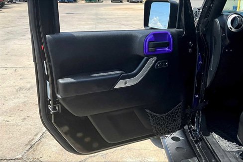 Used 2015 Jeep Wrangler Unlimited Rubicon w/ Connectivity Group image 20