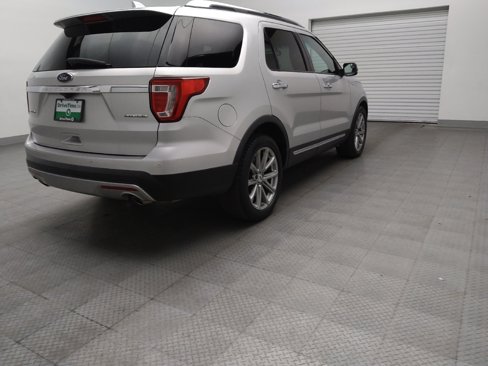 Used 2016 Ford Explorer Limited image 9