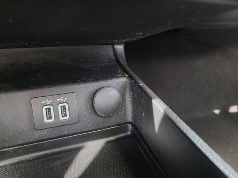 Used 2020 Ford Fusion Titanium image 29