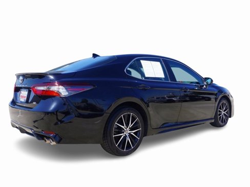 Certified 2021 Toyota Camry SE image 7