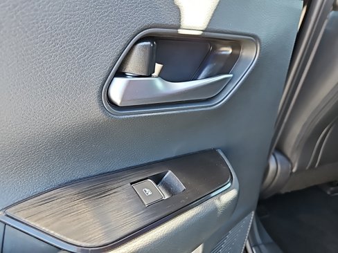 New 2026 Nissan Kicks SR w/ Cold Weather Package image 21