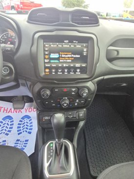 Used 2023 Jeep Renegade Trailhawk image 33