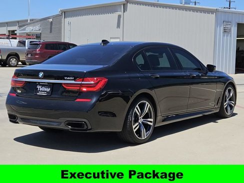 Used 2016 BMW 740i image 6