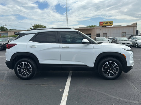 Used 2024 Chevrolet TrailBlazer LT w/ Convenience Package image 9