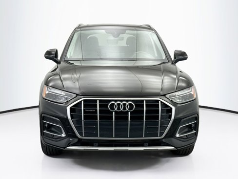 Used 2023 Audi Q5 2.0T Premium w/ Convenience Package image 2