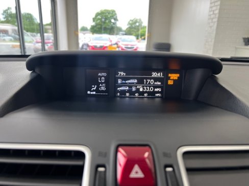 Used 2017 Subaru Forester 2.5i Premium image 23