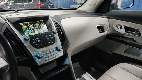 Used 2016 Chevrolet Equinox LTZ w/ Enhanced Convenience Package image 26