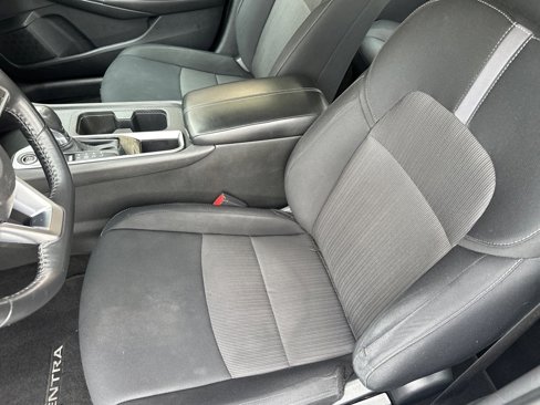 Used 2022 Nissan Sentra SV image 13