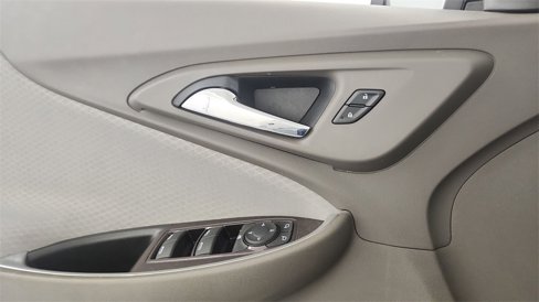Used 2021 Chevrolet Malibu LT image 15