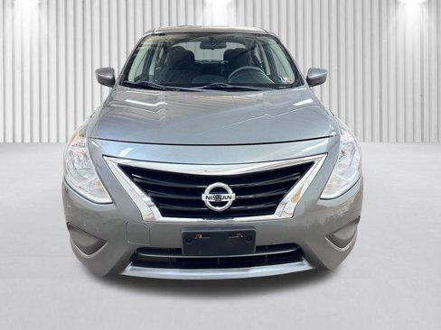 Used 2018 Nissan Versa SV image 13
