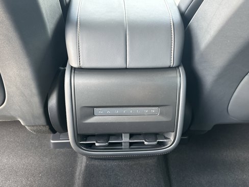 New 2025 Lincoln Nautilus Premier w/ Jet Appearance Package image 15