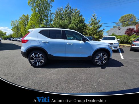 Used 2024 Volvo XC40 B5 Plus w/ Protection Package Premier image 9