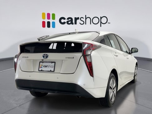 Used 2017 Toyota Prius Two image 5