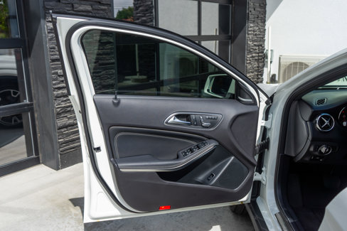 Used 2019 Mercedes-Benz GLA 250 4MATIC image 18
