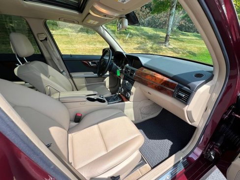 Used 2011 Mercedes-Benz GLK 350 4MATIC image 24