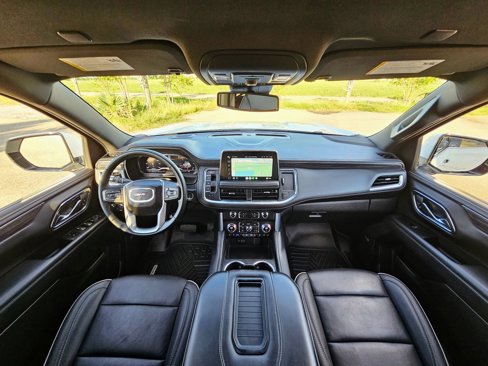 Used 2024 GMC Yukon SLT image 9