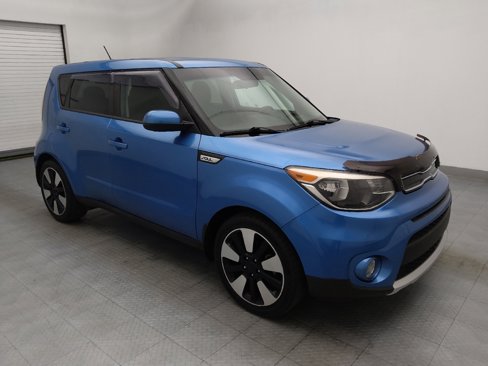 Used 2018 Kia Soul + image 11
