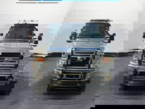 Used 2010 Ford F250 Lariat image 8