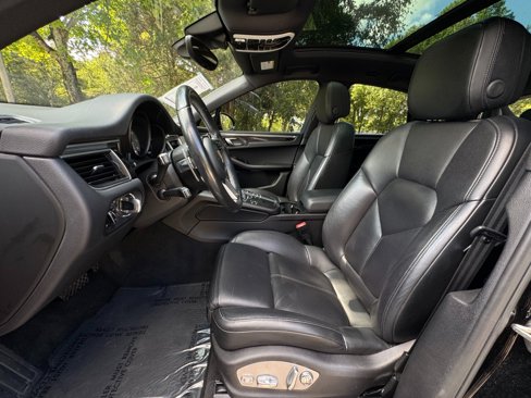 Used 2018 Porsche Macan S image 9