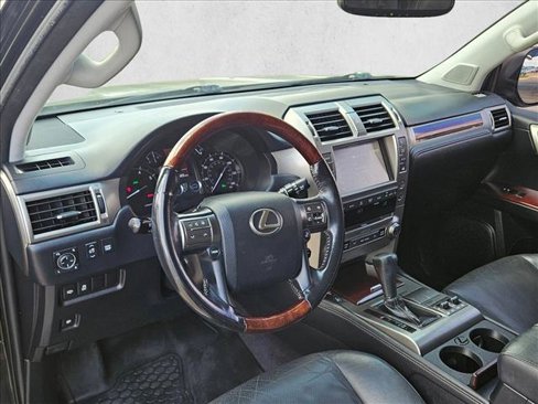 Used 2016 Lexus GX 460 image 10