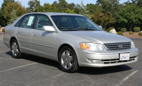Used 2003 Toyota Avalon XLS image 2