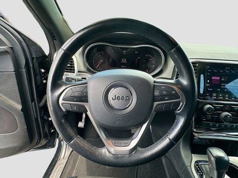 Used 2021 Jeep Grand Cherokee Laredo X image 11